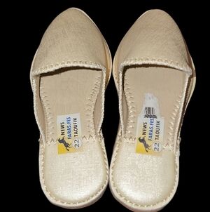 Faras.fes Taoufik slippers Sz 22 NWT